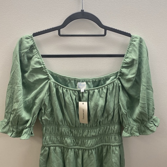 NWT Green tiered mini dress size M - Picture 3 of 6